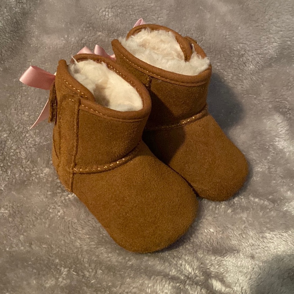 size 1 Ugg boots